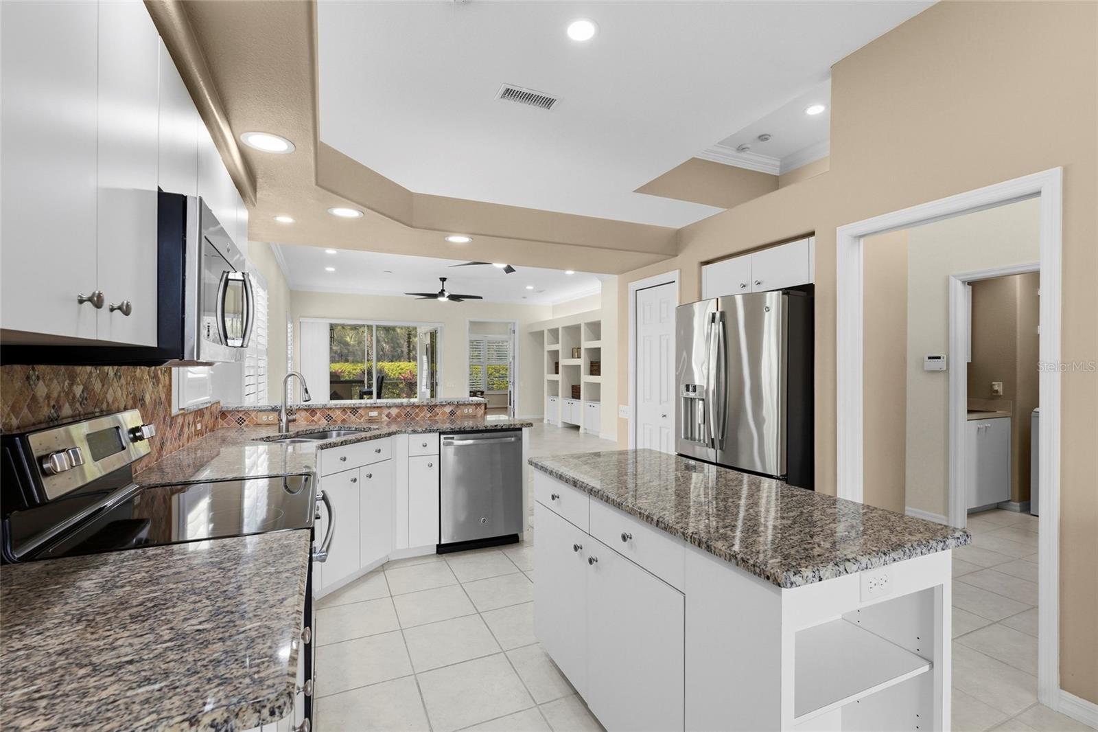 7161 DREWRYS BLF, BRADENTON, FL — photo 8