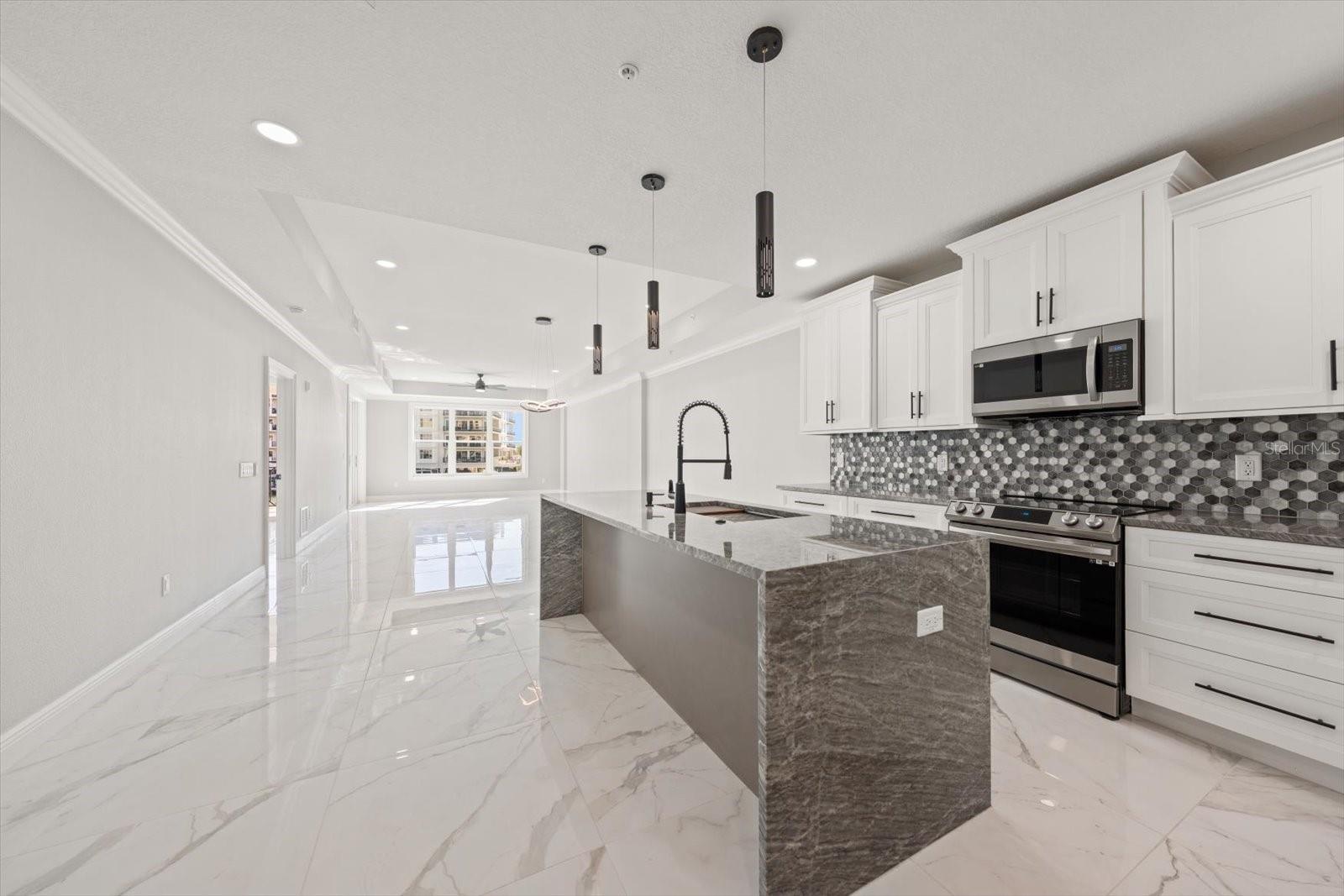 211 DOLPHIN PT #201, CLEARWATER, FL — photo 6