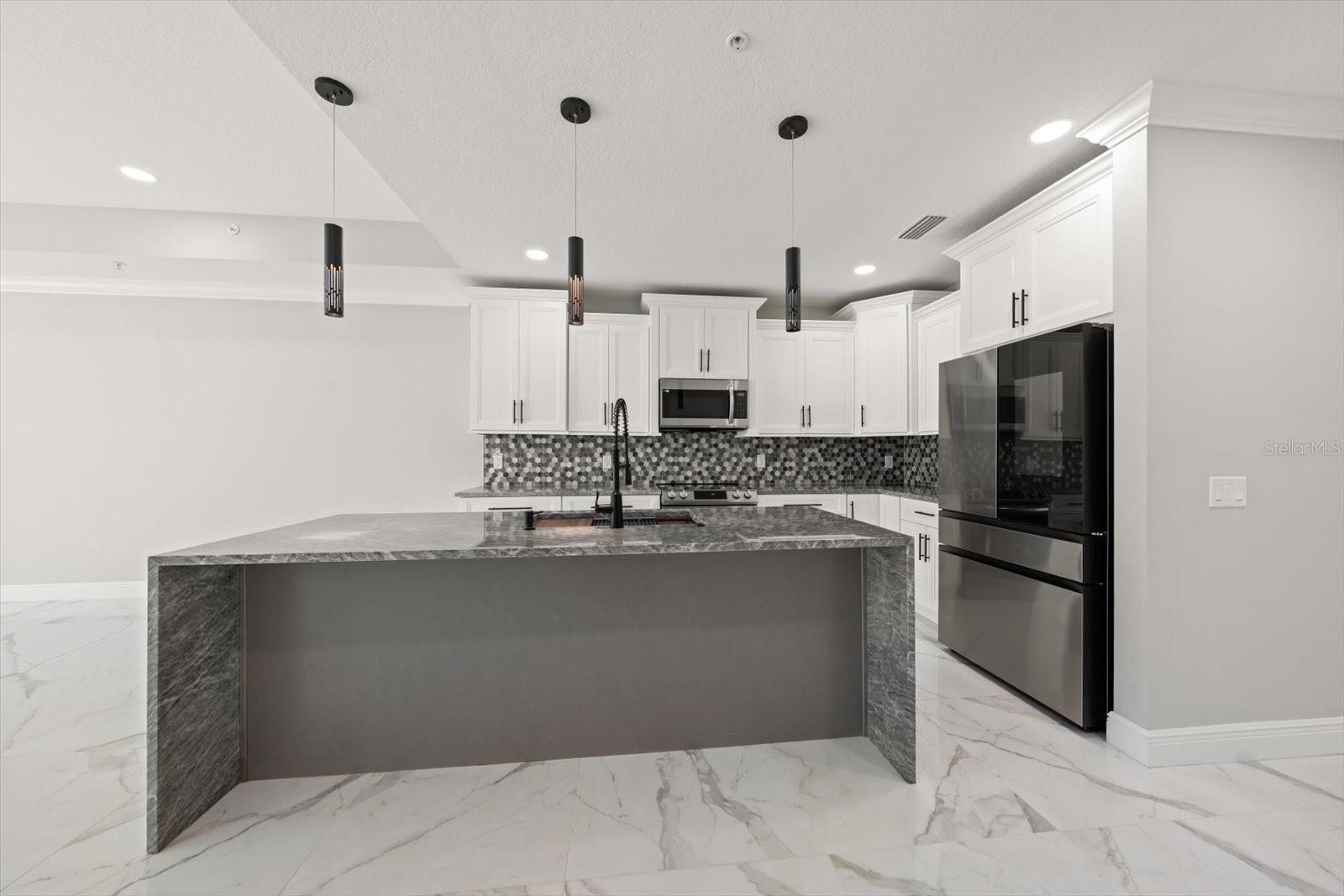 211 DOLPHIN PT #201, CLEARWATER, FL — photo 14