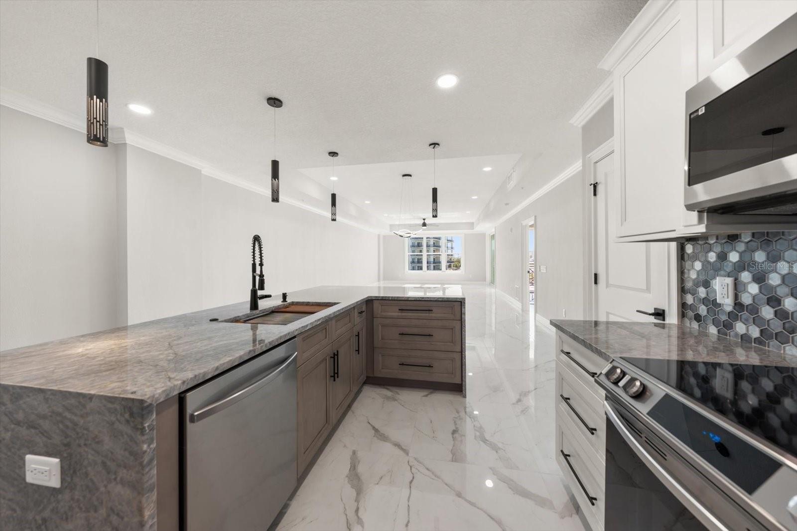 211 DOLPHIN PT #303, CLEARWATER, FL — photo 5