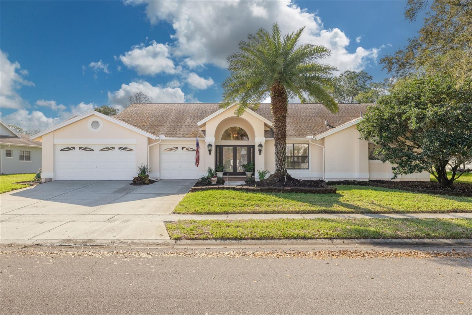 470 HICKORYNUT AVE, OLDSMAR, FL — photo 2