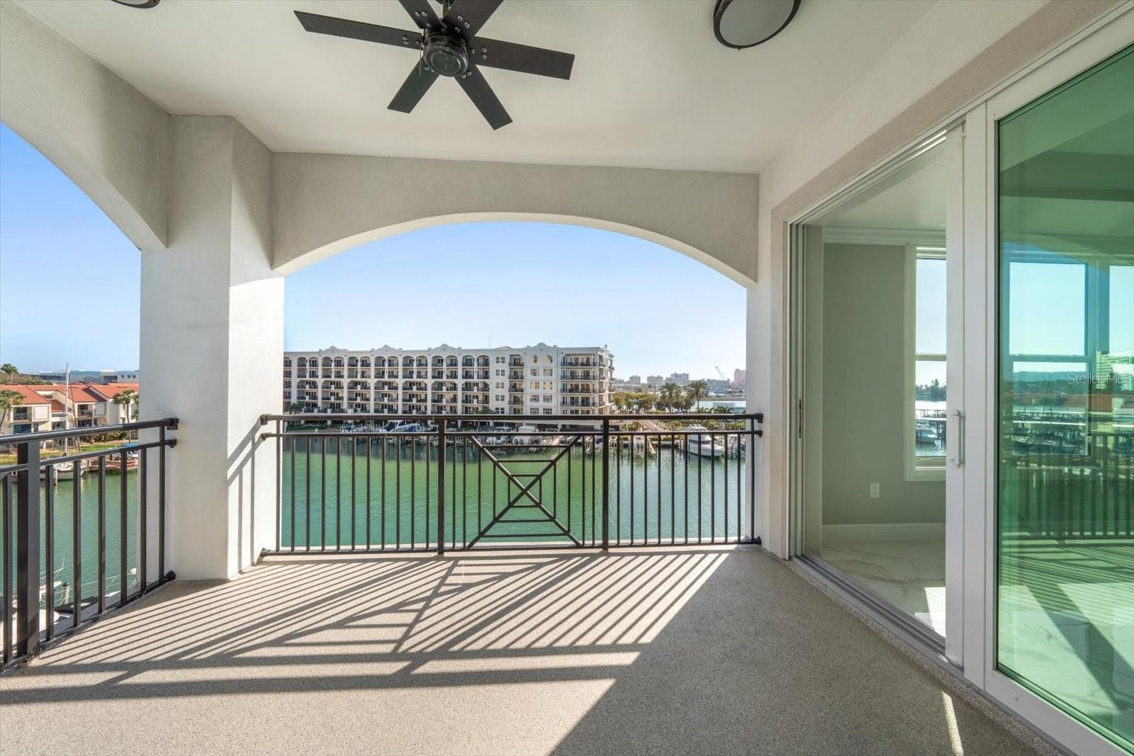 211 DOLPHIN PT #401, CLEARWATER BEACH, FL — photo 3