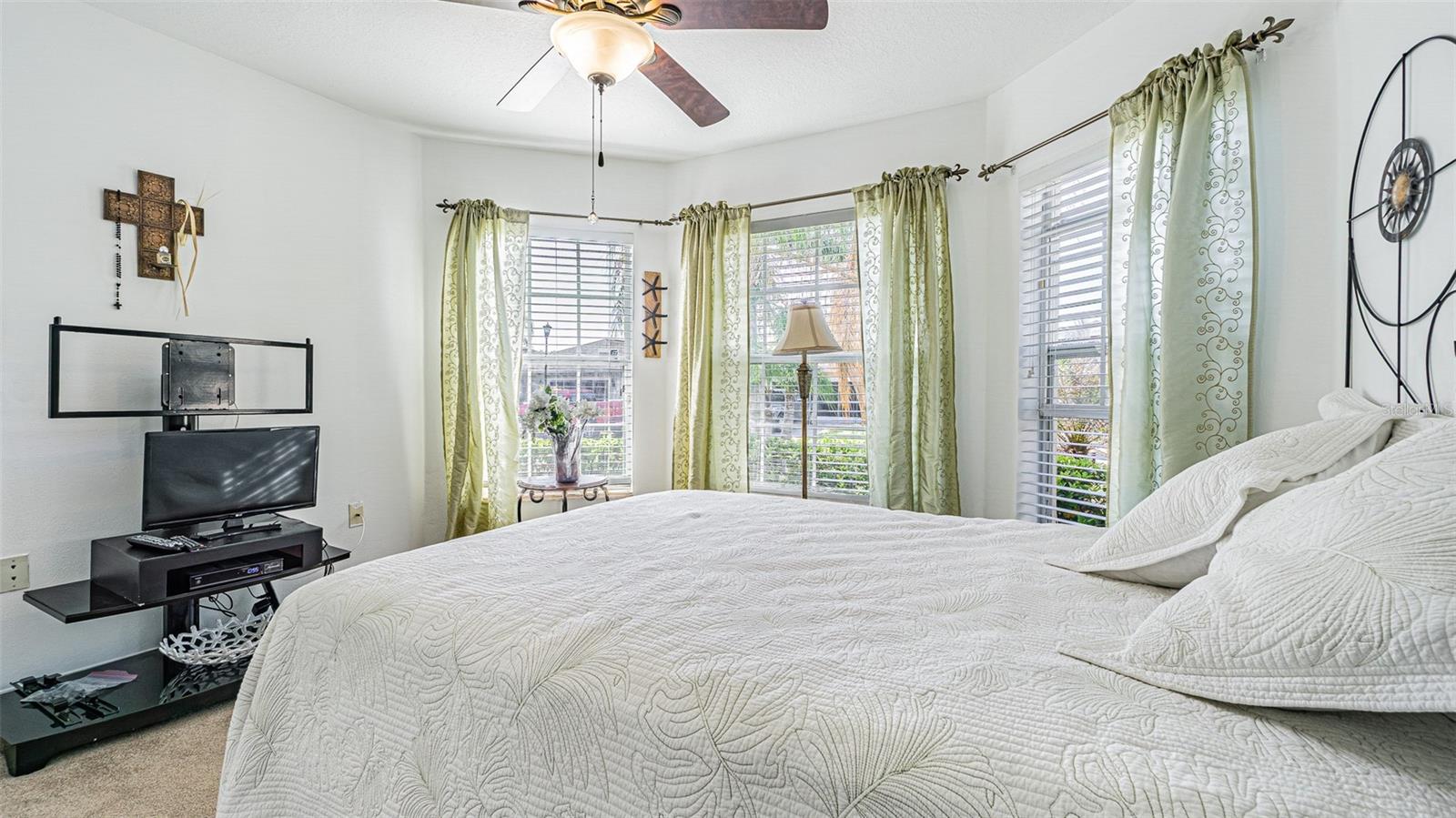 29407 SNAP HOOK DR, SAN ANTONIO, FL — photo 17