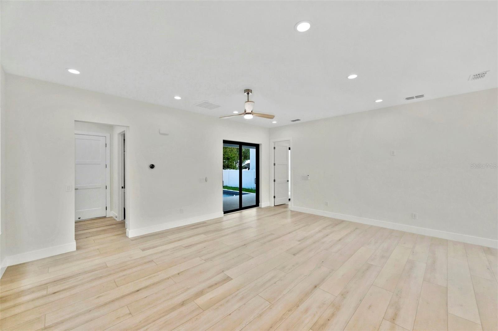 4543 26TH AVE S, ST PETERSBURG, FL — photo 12