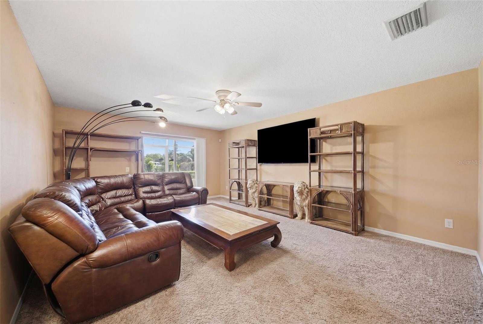 192 COQUINA BAY DR, ST PETERSBURG, FL — photo 15