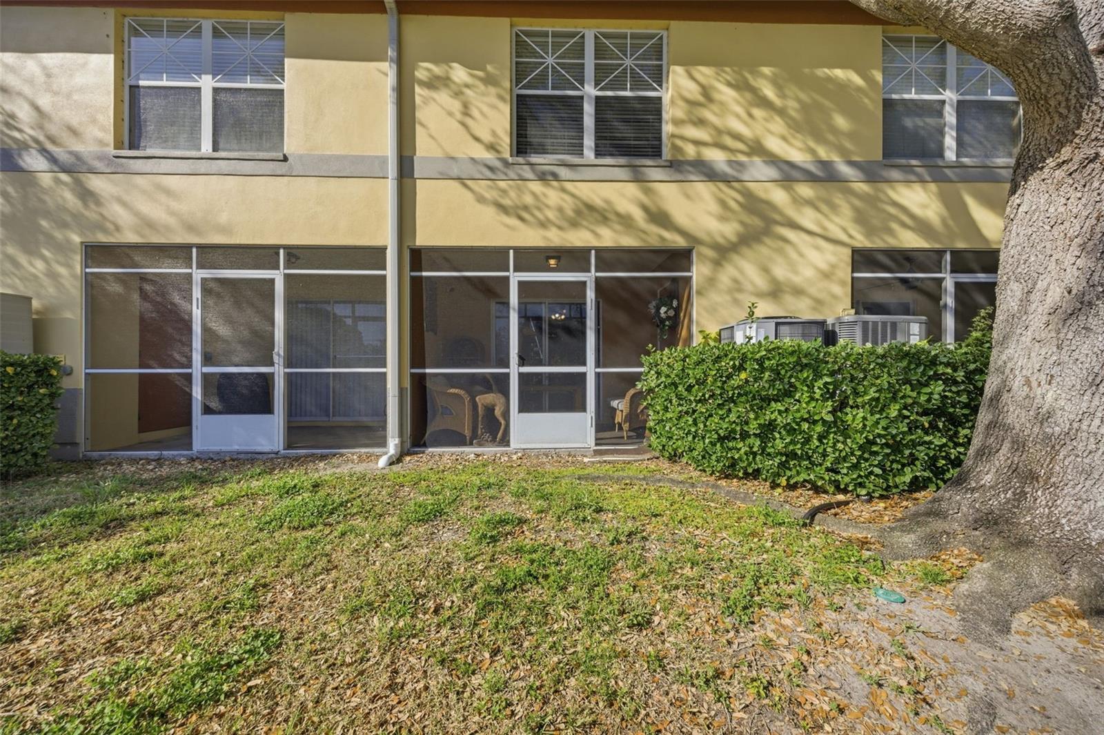 192 COQUINA BAY DR, ST PETERSBURG, FL — photo 33