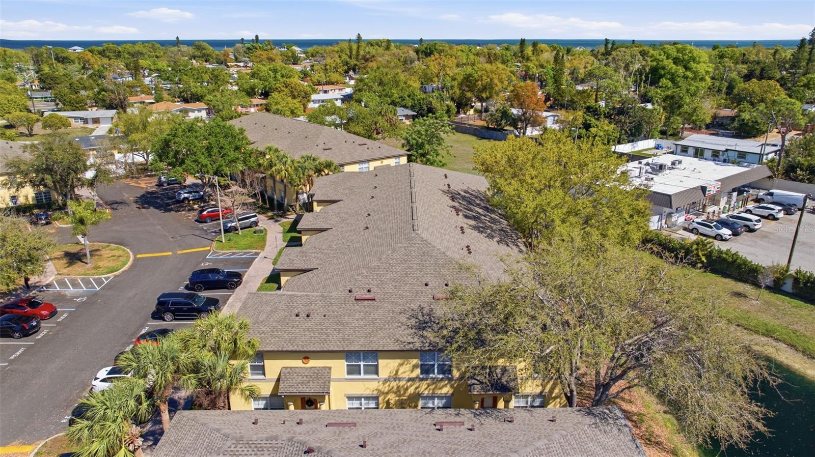 192 COQUINA BAY DR, ST PETERSBURG, FL — photo 38