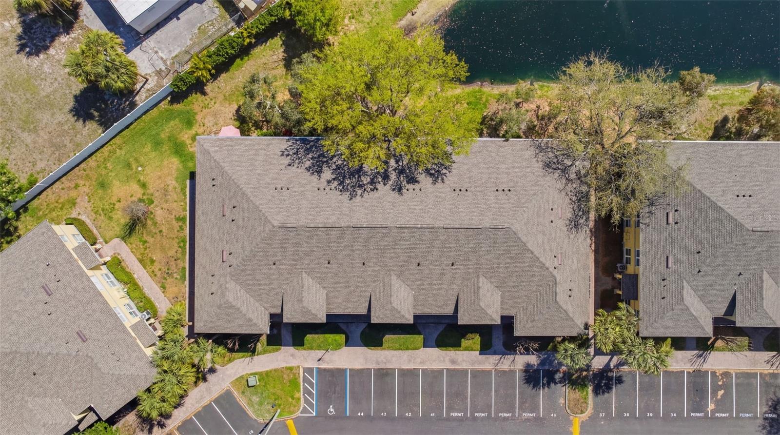 192 COQUINA BAY DR, ST PETERSBURG, FL — photo 45