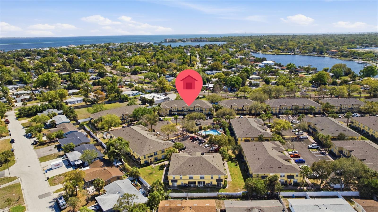 192 COQUINA BAY DR, ST PETERSBURG, FL — photo 46