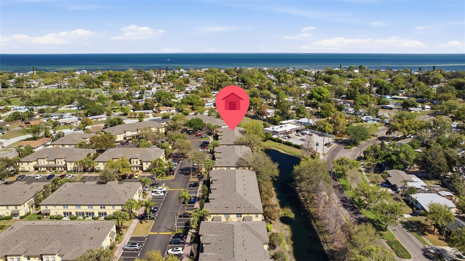 192 COQUINA BAY DR, ST PETERSBURG, FL — photo 47