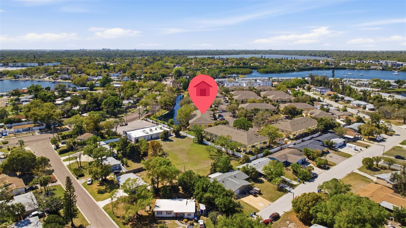 192 COQUINA BAY DR, ST PETERSBURG, FL — photo 49