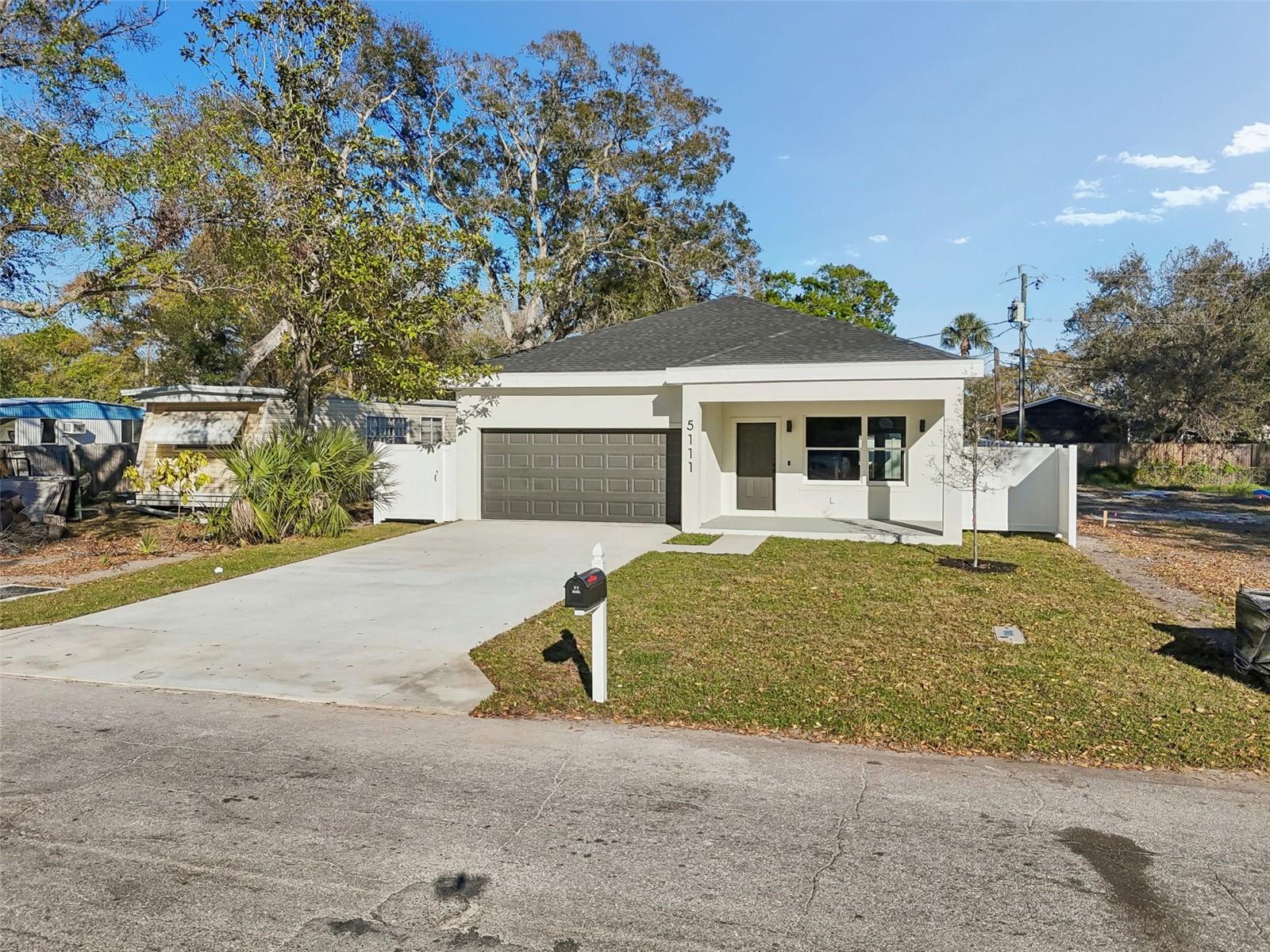 5111 68TH ST N, ST PETERSBURG, FL — photo 2