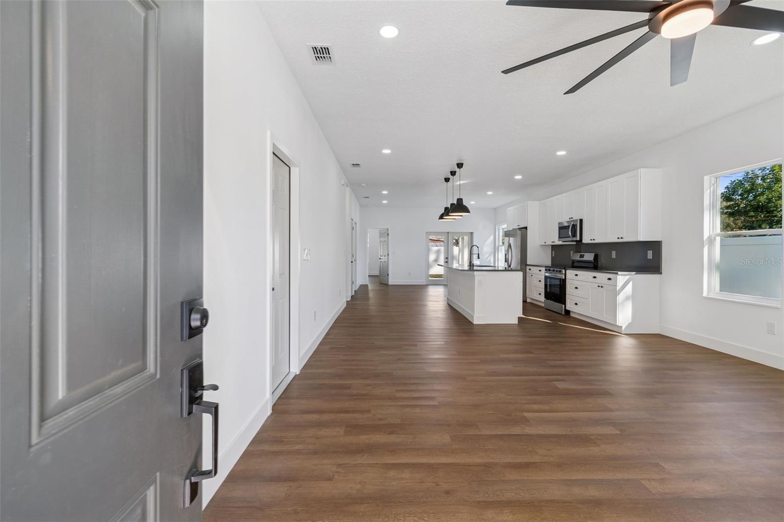 5111 68TH ST N, ST PETERSBURG, FL — photo 14