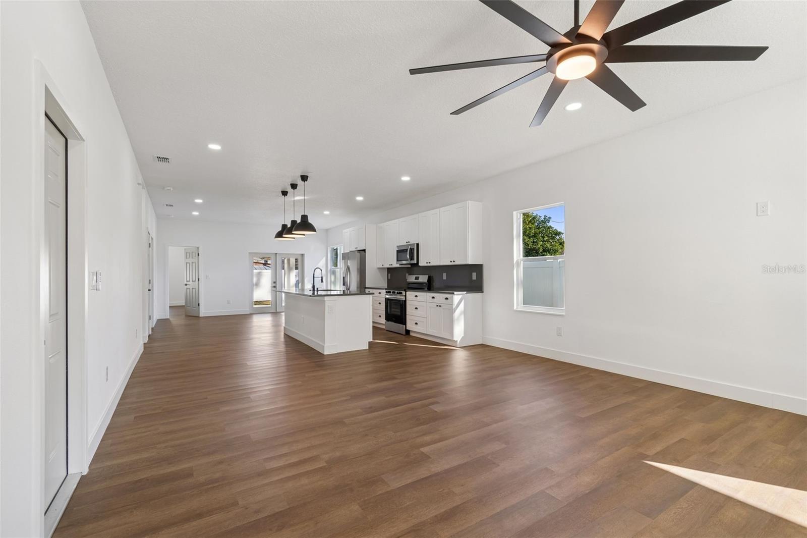 5111 68TH ST N, ST PETERSBURG, FL — photo 15
