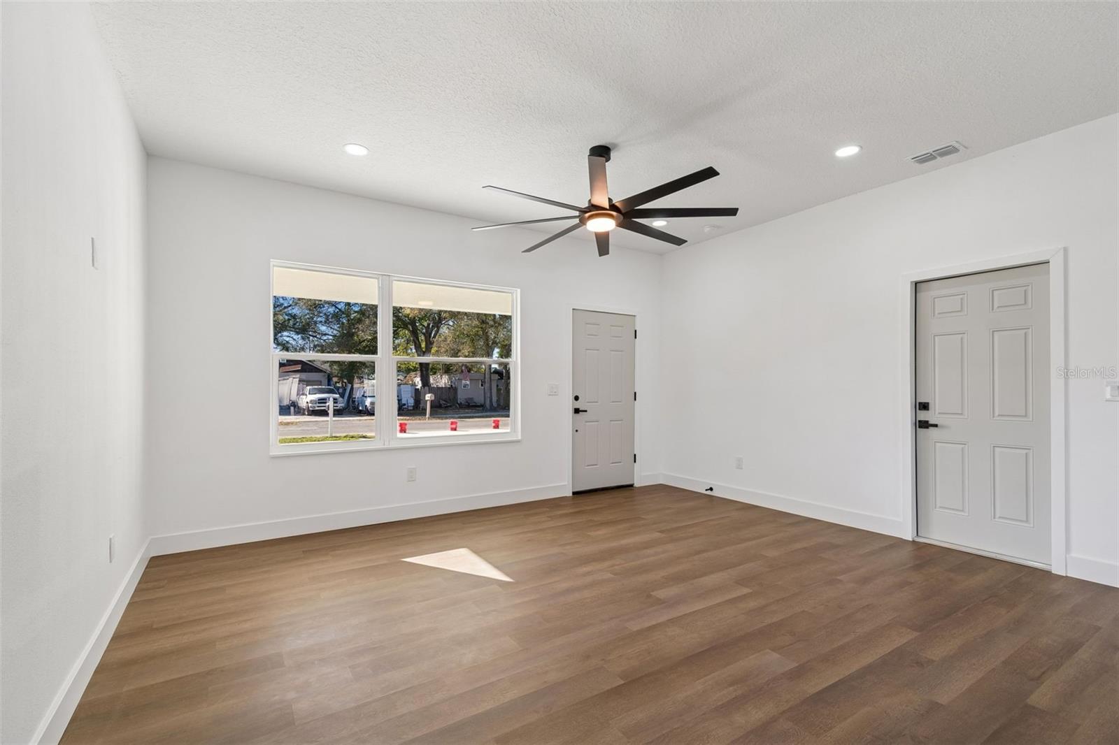 5111 68TH ST N, ST PETERSBURG, FL — photo 18