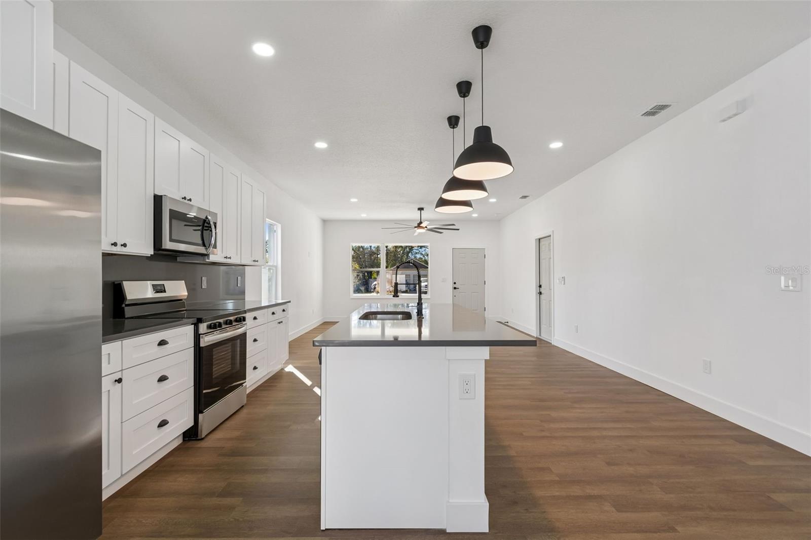 5111 68TH ST N, ST PETERSBURG, FL — photo 23