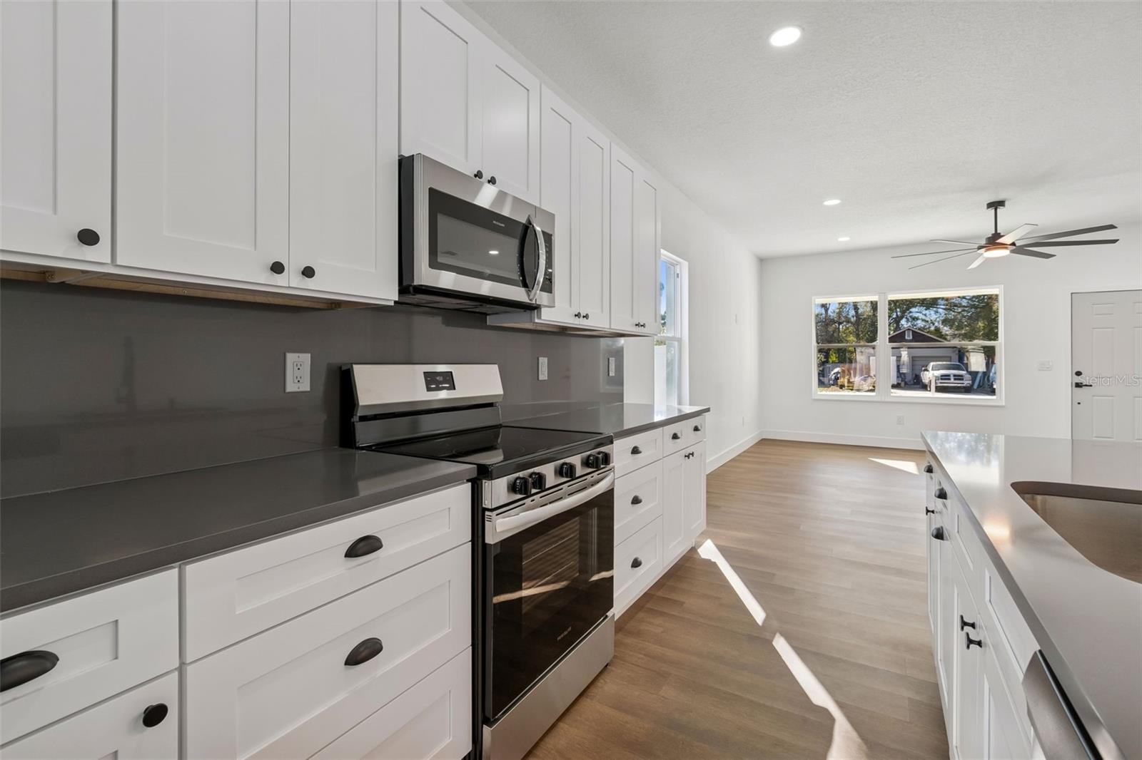 5111 68TH ST N, ST PETERSBURG, FL — photo 25