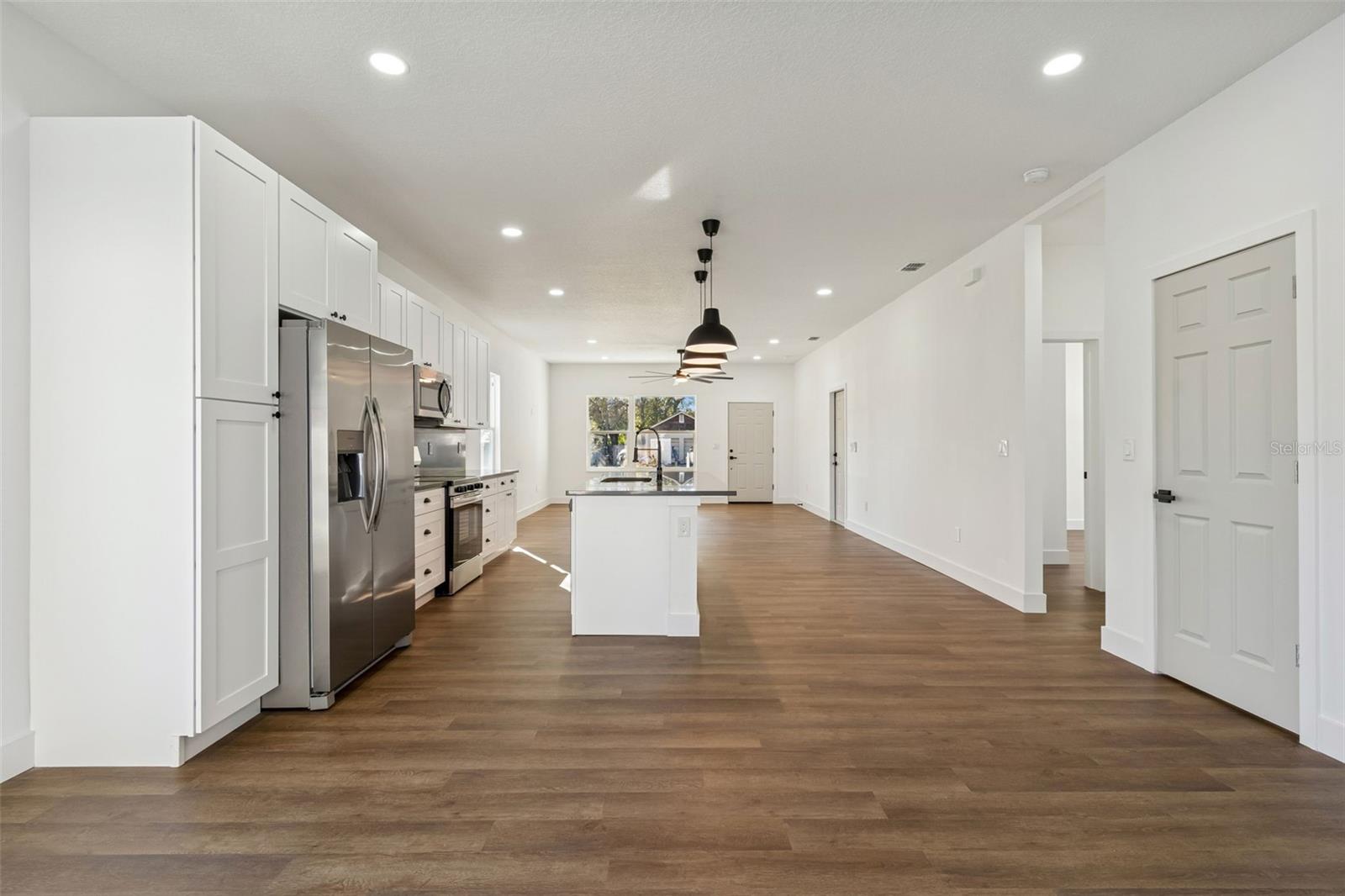 5111 68TH ST N, ST PETERSBURG, FL — photo 33