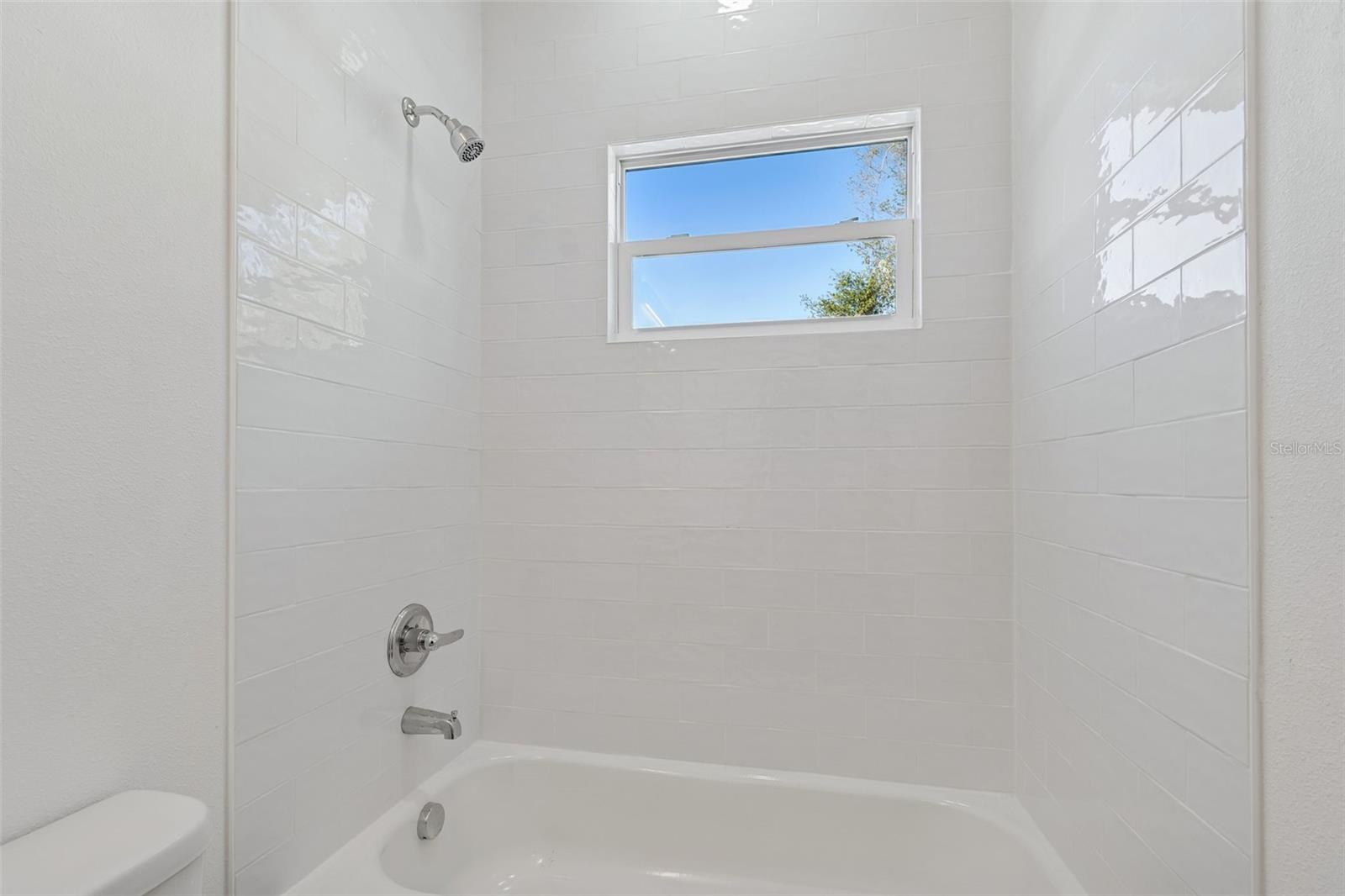 5111 68TH ST N, ST PETERSBURG, FL — photo 52