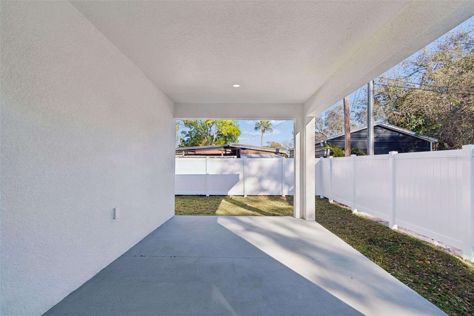 5111 68TH ST N, ST PETERSBURG, FL — photo 60