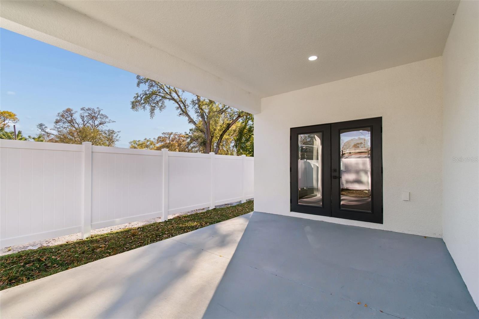 5111 68TH ST N, ST PETERSBURG, FL — photo 63