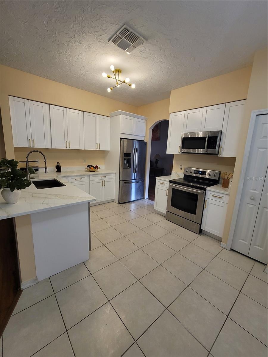 27640 BREAKERS DR, WESLEY CHAPEL, FL — photo 7