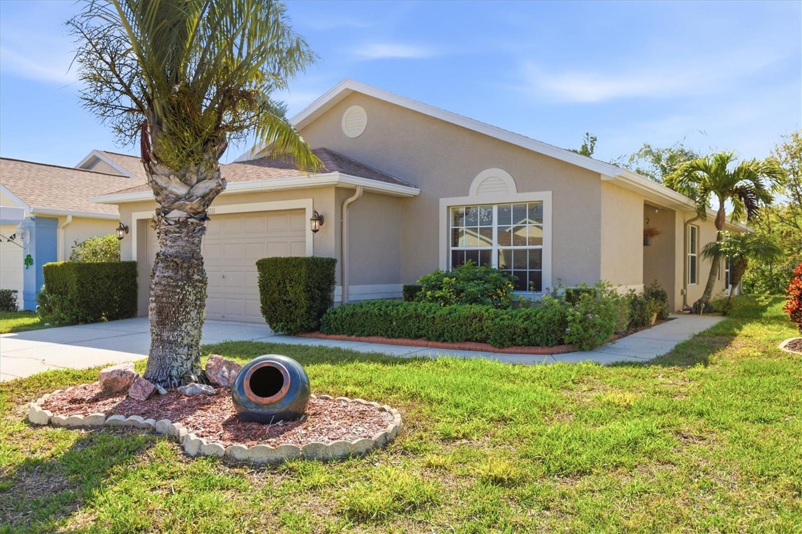 2211 PLEASANT HILL LN, HOLIDAY, FL — photo 3
