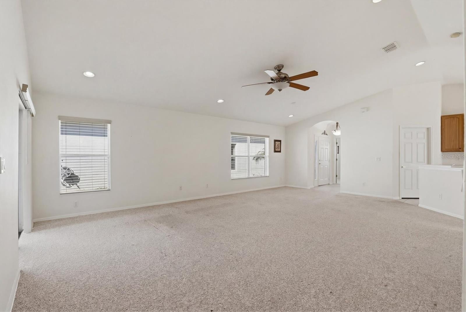 2211 PLEASANT HILL LN, HOLIDAY, FL — photo 9