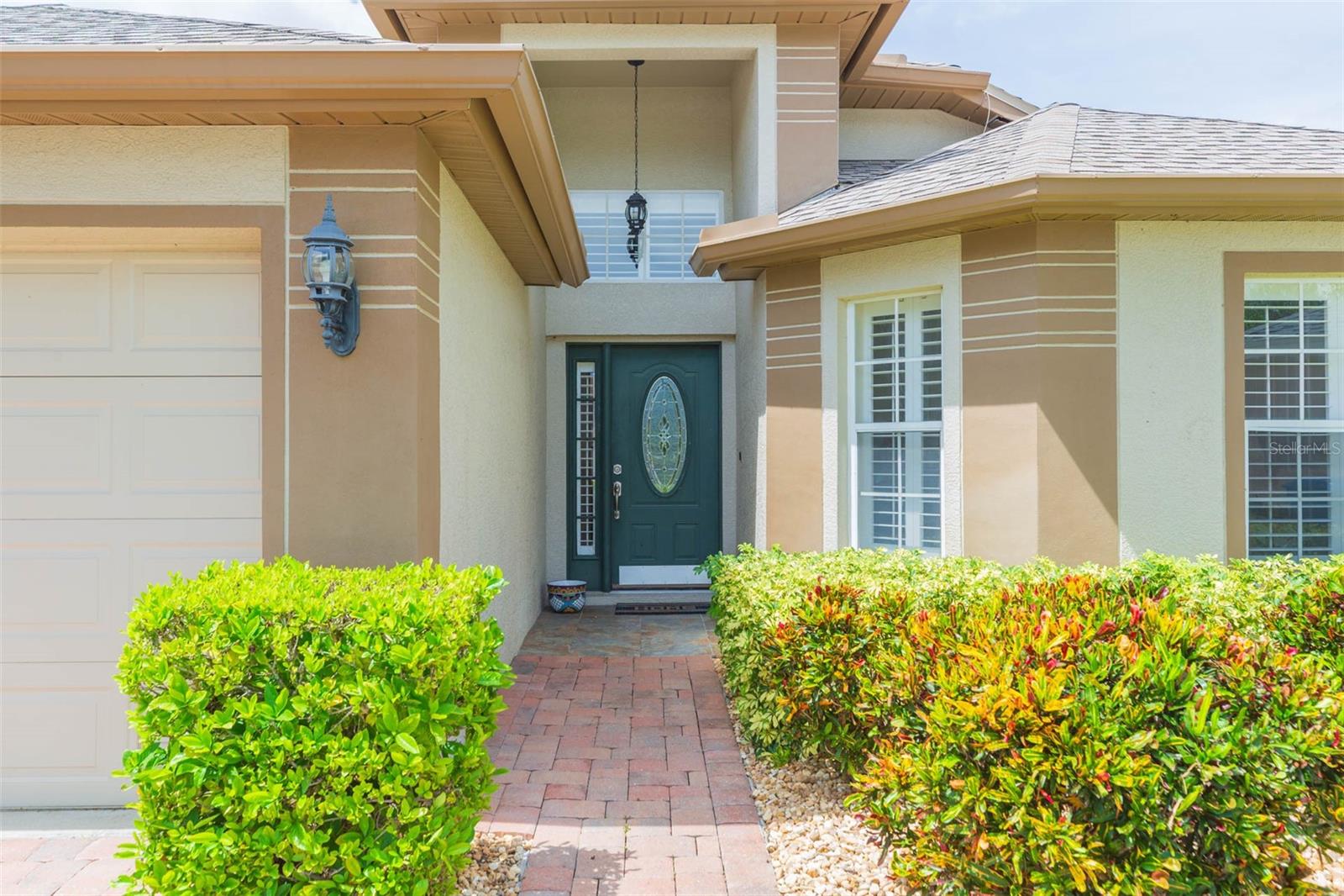876 ADDISON DR NE, ST PETERSBURG, FL — photo 4
