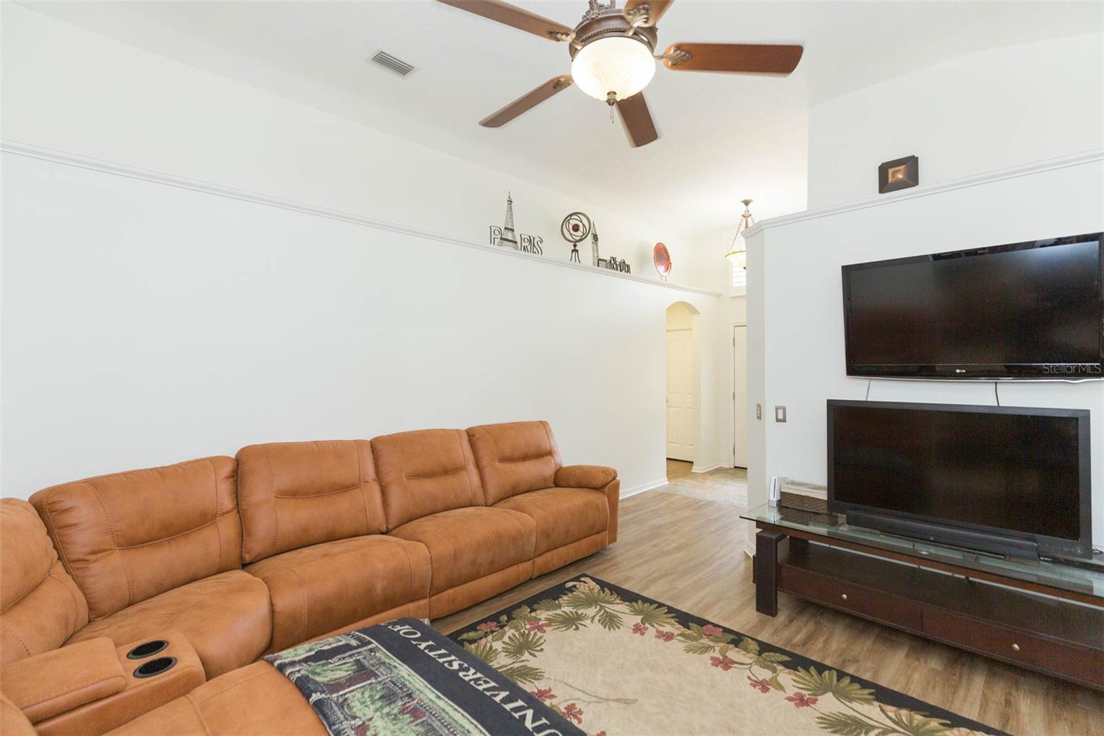 876 ADDISON DR NE, ST PETERSBURG, FL — photo 8