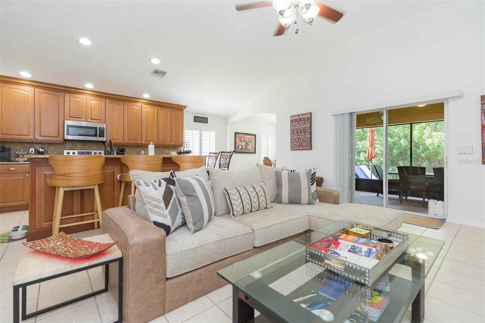 876 ADDISON DR NE, ST PETERSBURG, FL — photo 15