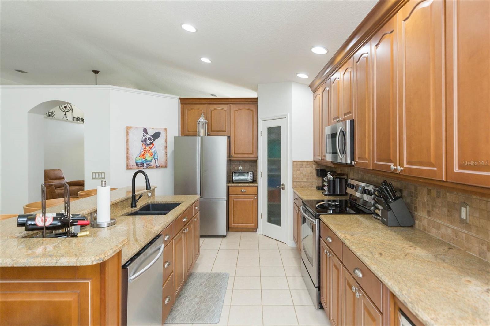 876 ADDISON DR NE, ST PETERSBURG, FL — photo 17