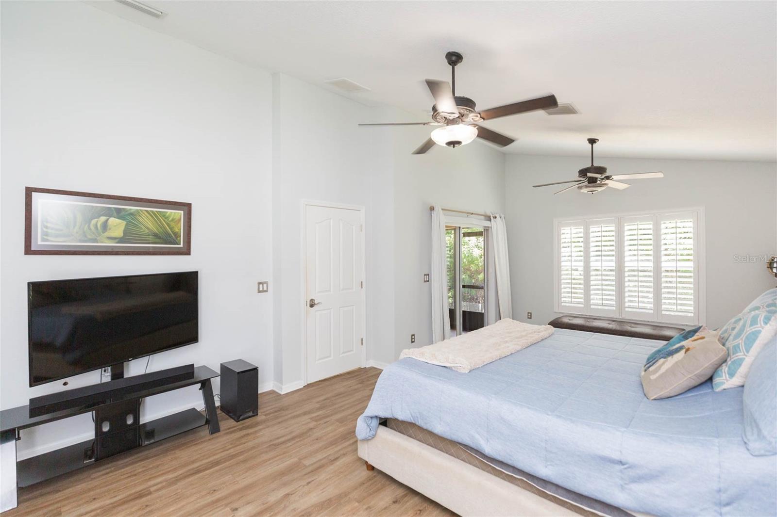 876 ADDISON DR NE, ST PETERSBURG, FL — photo 24