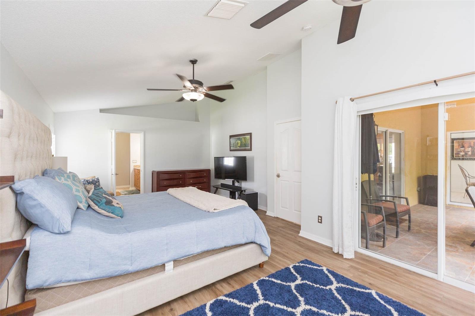 876 ADDISON DR NE, ST PETERSBURG, FL — photo 27