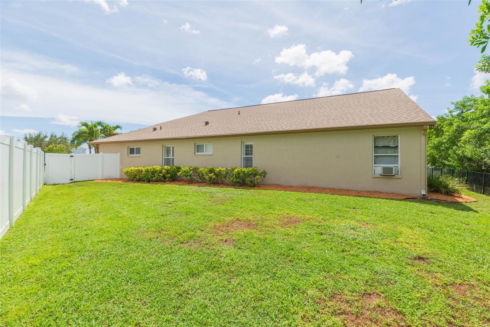 876 ADDISON DR NE, ST PETERSBURG, FL — photo 46