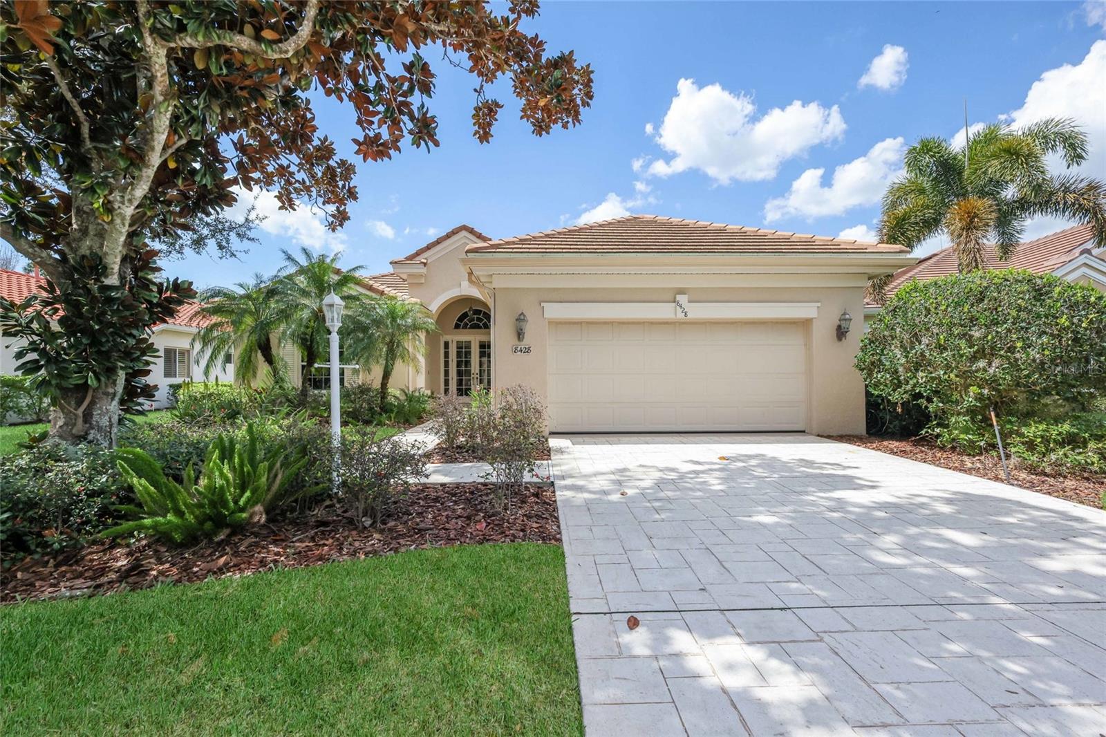 8428 MISTY MORNING CT, LAKEWOOD RANCH, FL — photo 2