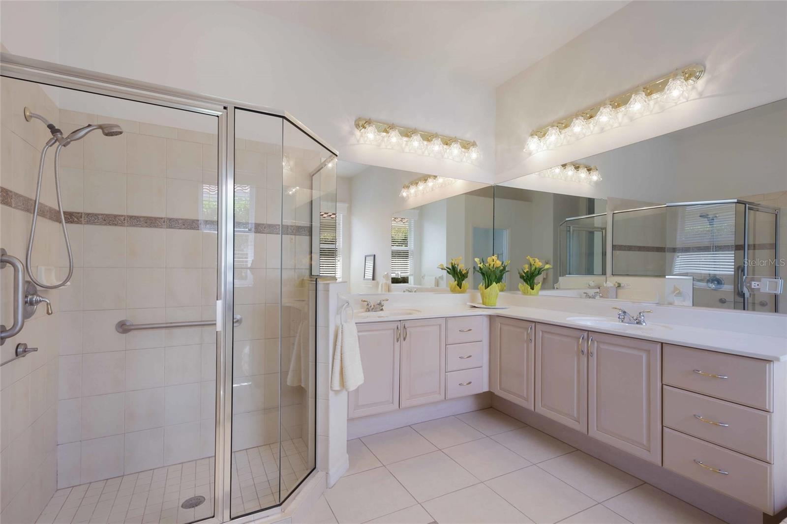 8428 MISTY MORNING CT, LAKEWOOD RANCH, FL — photo 23