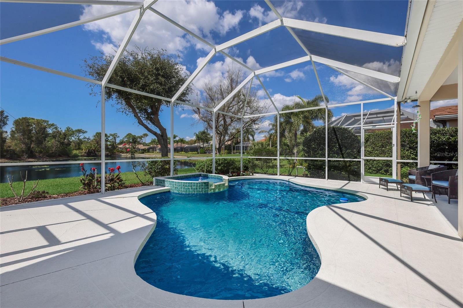 8428 MISTY MORNING CT, LAKEWOOD RANCH, FL — photo 35