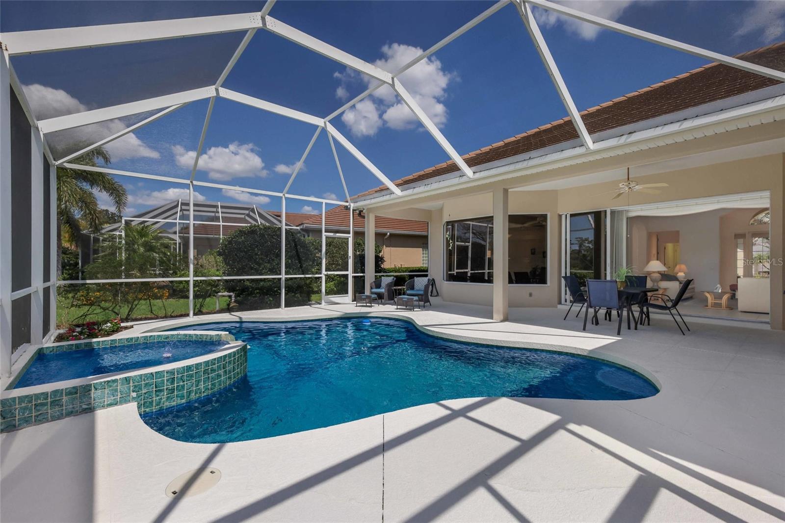 8428 MISTY MORNING CT, LAKEWOOD RANCH, FL — photo 36