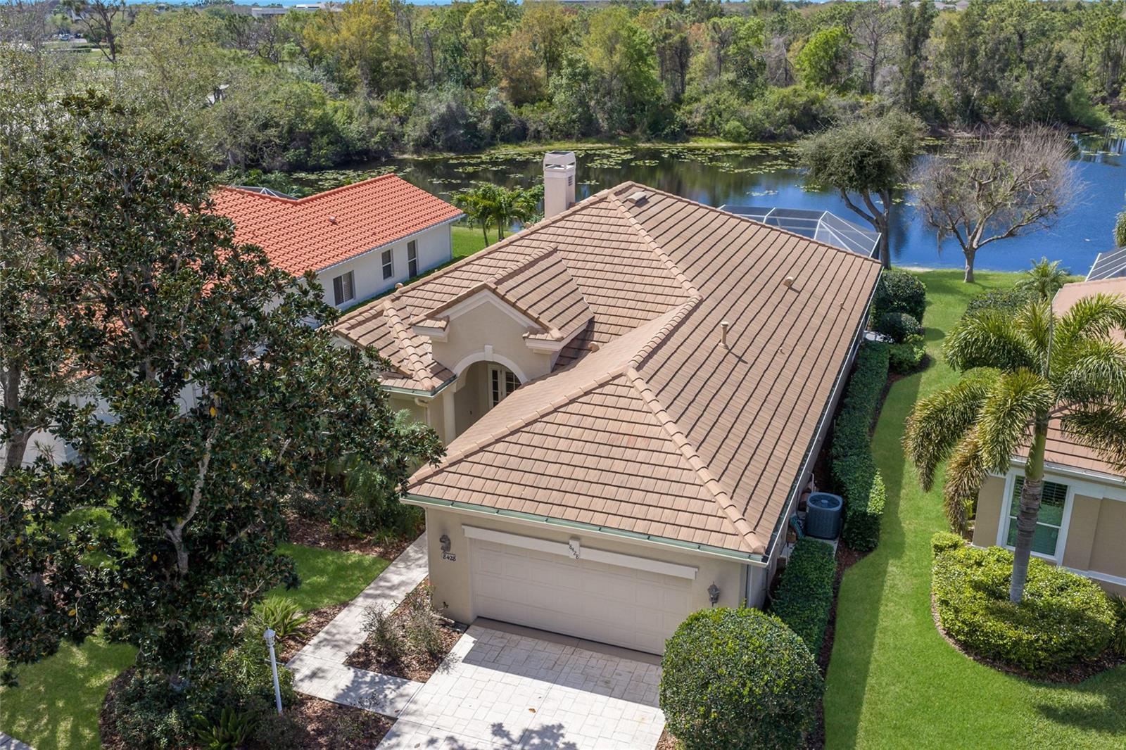 8428 MISTY MORNING CT, LAKEWOOD RANCH, FL — photo 3