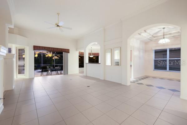 8428 MISTY MORNING CT, LAKEWOOD RANCH, FL — photo 13