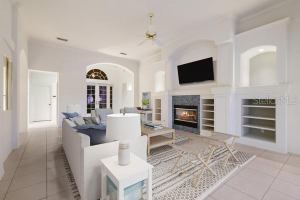 8428 MISTY MORNING CT, LAKEWOOD RANCH, FL — photo 9