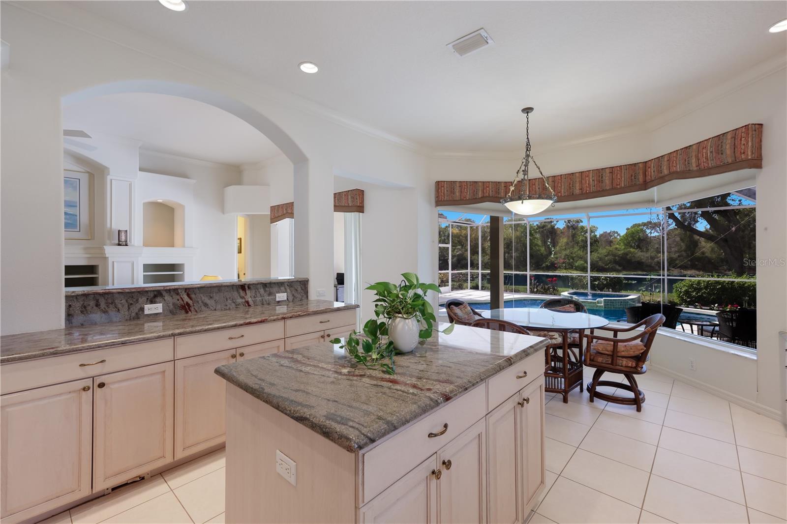 8428 MISTY MORNING CT, LAKEWOOD RANCH, FL — photo 16