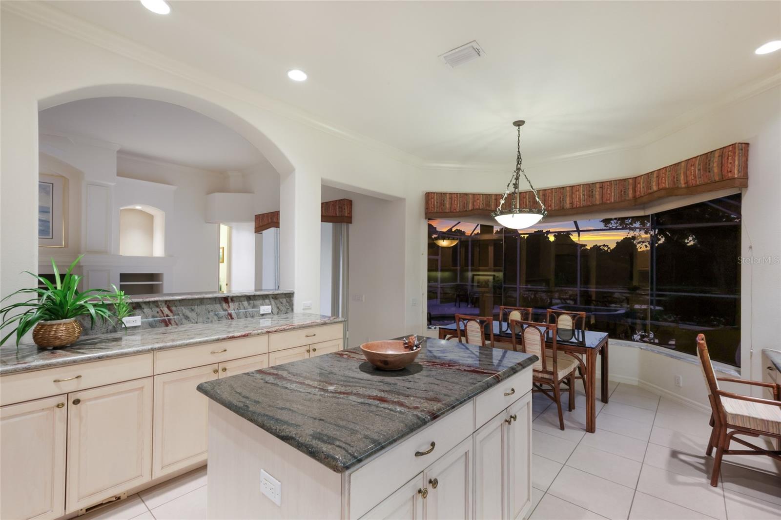 8428 MISTY MORNING CT, LAKEWOOD RANCH, FL — photo 19