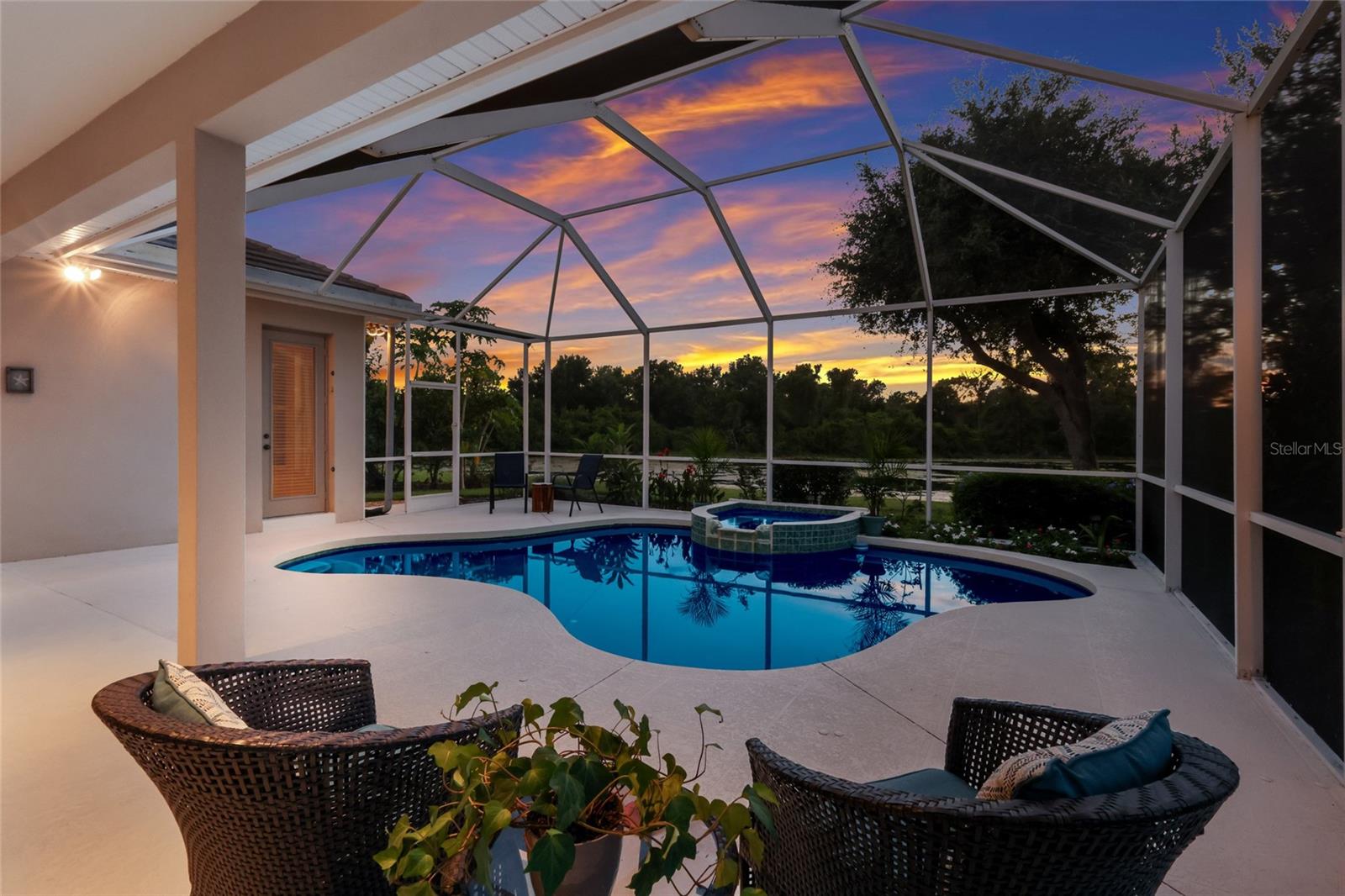 8428 MISTY MORNING CT, LAKEWOOD RANCH, FL — photo 39