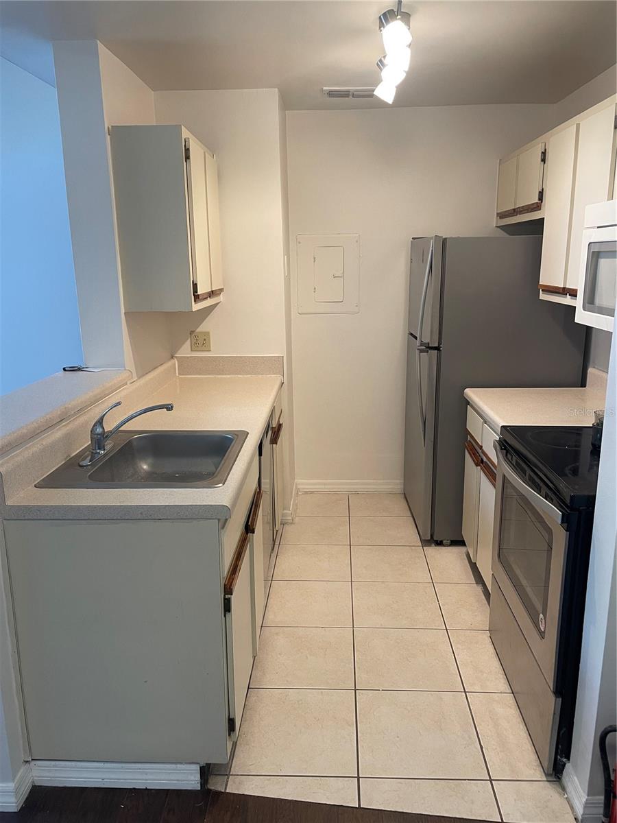 5992 WESTGATE DR #302, ORLANDO, FL — photo 4