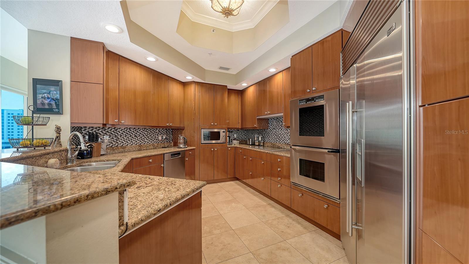 35 WATERGATE DR #1506, SARASOTA, FL — photo 17