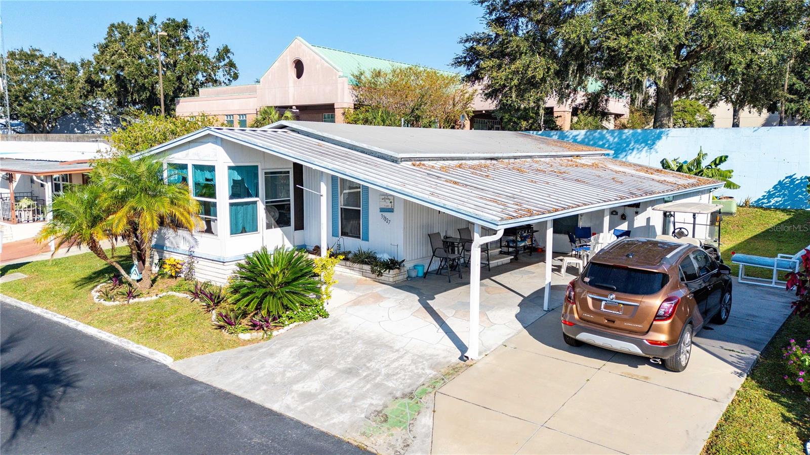 37827 MISSION HILLS AVE, ZEPHYRHILLS, FL — photo 4