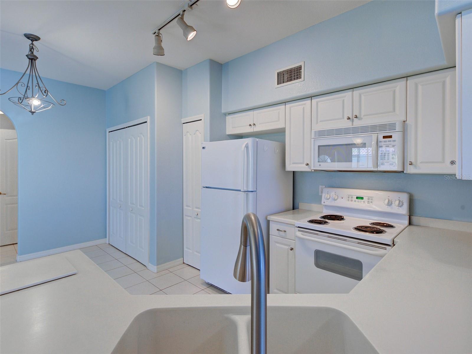 9102 L PAVIA BLVD #9102, VENICE, FL — photo 19