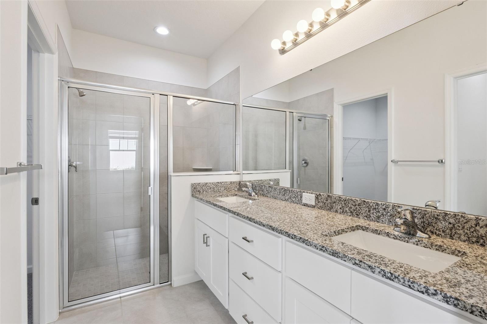 3704 WATERCLIFF CIR, GRAND ISLAND, FL — photo 35